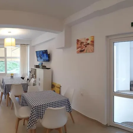 Athineon Szálloda Nidrí