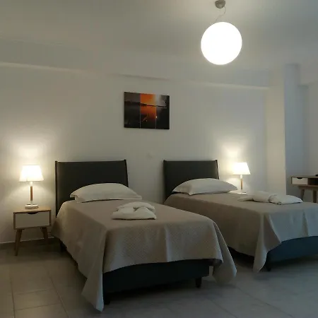 Athineon Hotel *