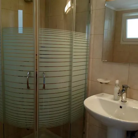 Athineon Szálloda Nidrí