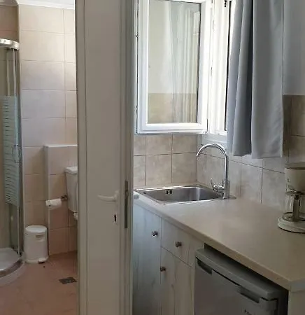 Athineon Szálloda Nidrí